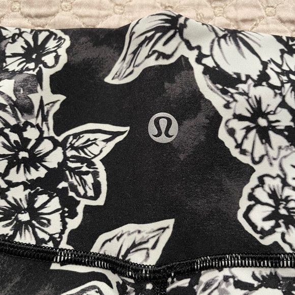 Lululemon Leggings - Picture 2 of 4